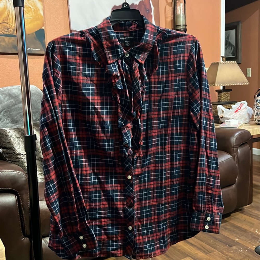 Banana Republic red and navy plaid button up long sleeve top Size XL